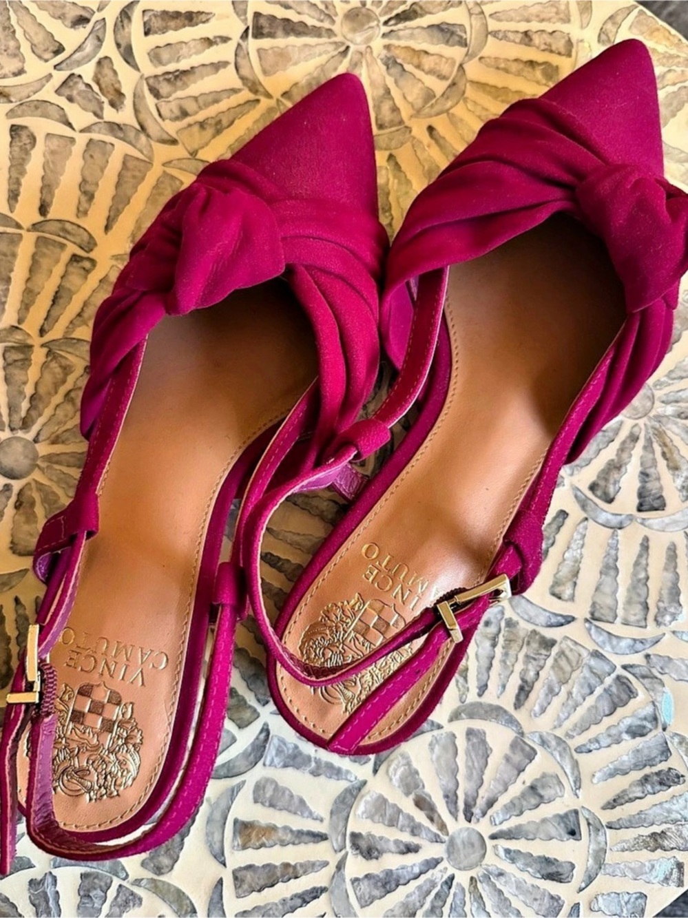 Vince Camuto Fuchsia Suede Bow Slingback Flats Size 6M Pointed Toe - Picture 2 of 10
